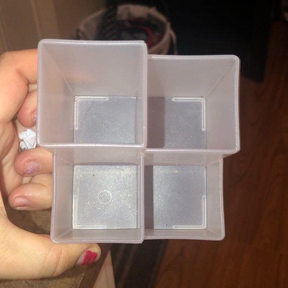 holder - Picture 2 of 2